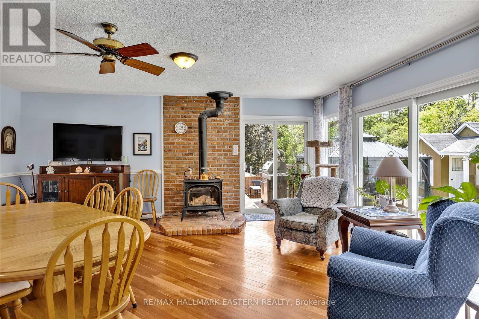 959 Golfview Road Property Photo 14
