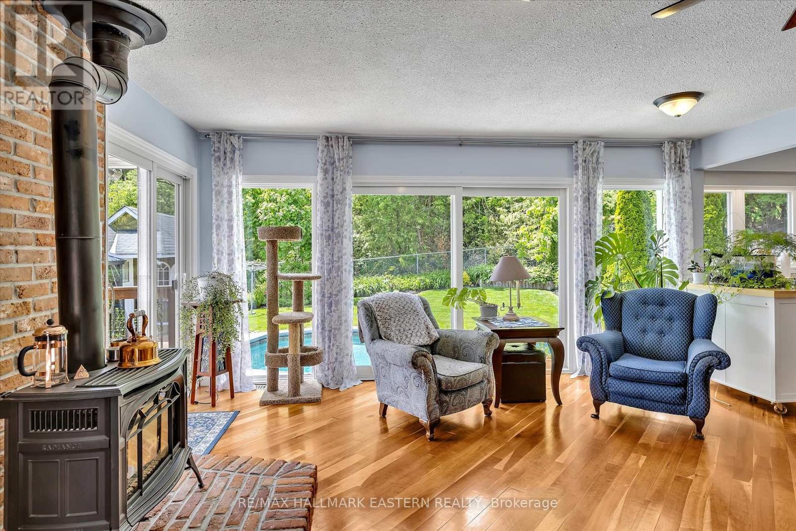 959 Golfview Road Property Photo 17