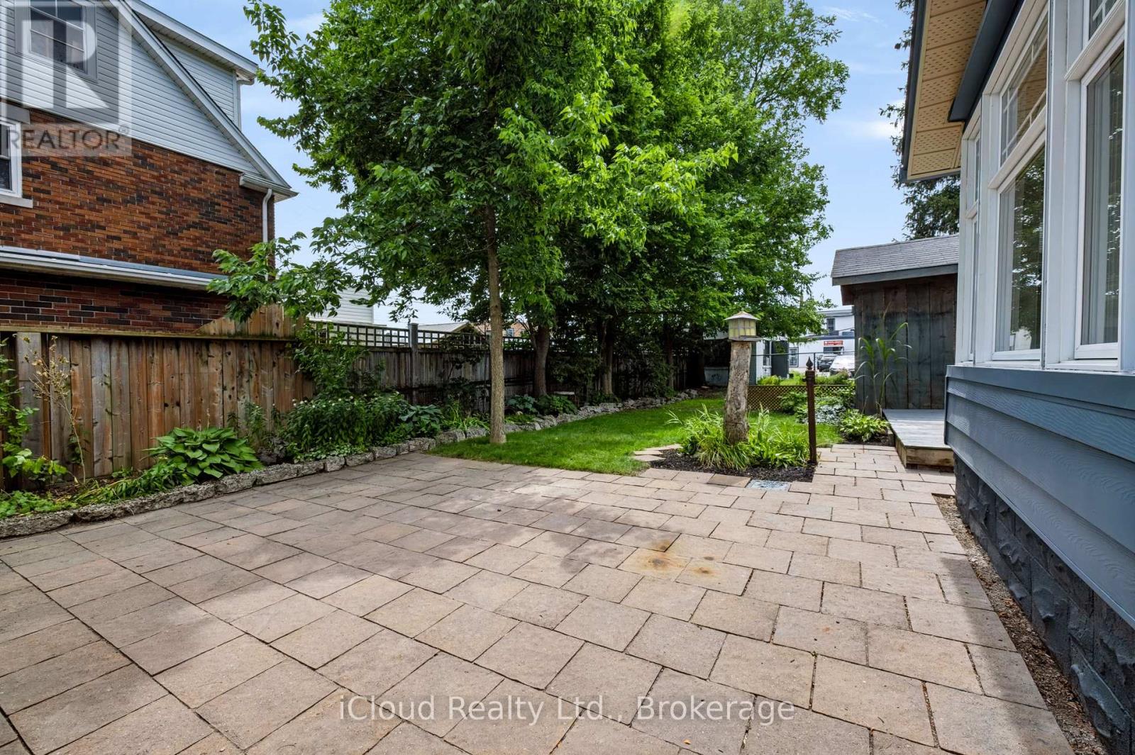 654 Duke Street Property Photo 5