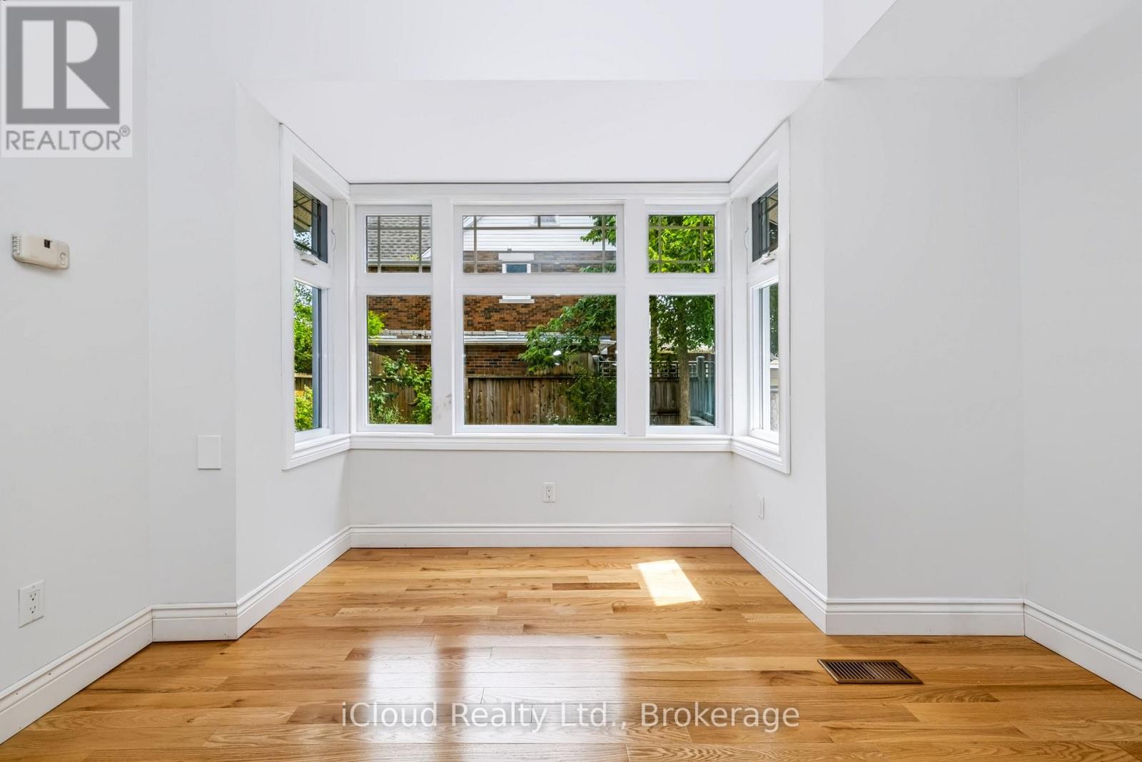 654 Duke Street Property Photo 12