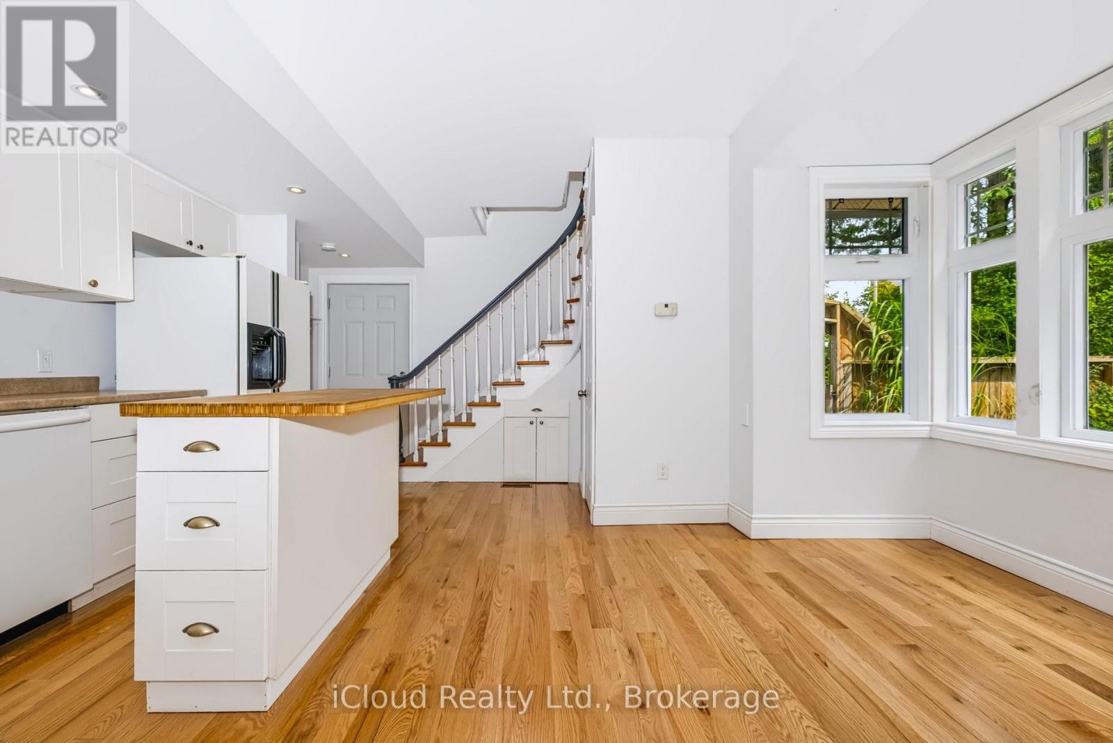 654 Duke Street Property Photo 13
