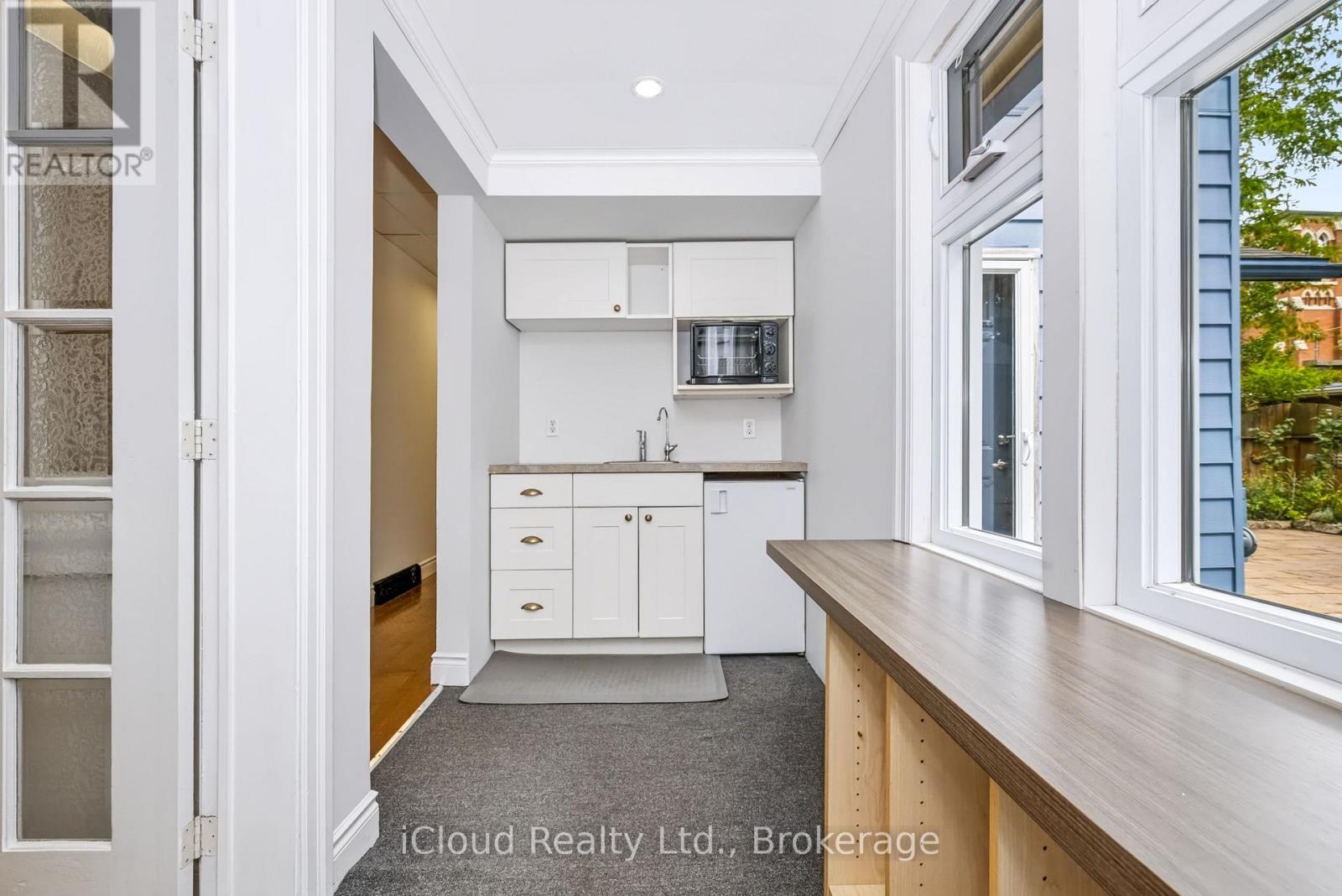 654 Duke Street Property Photo 22