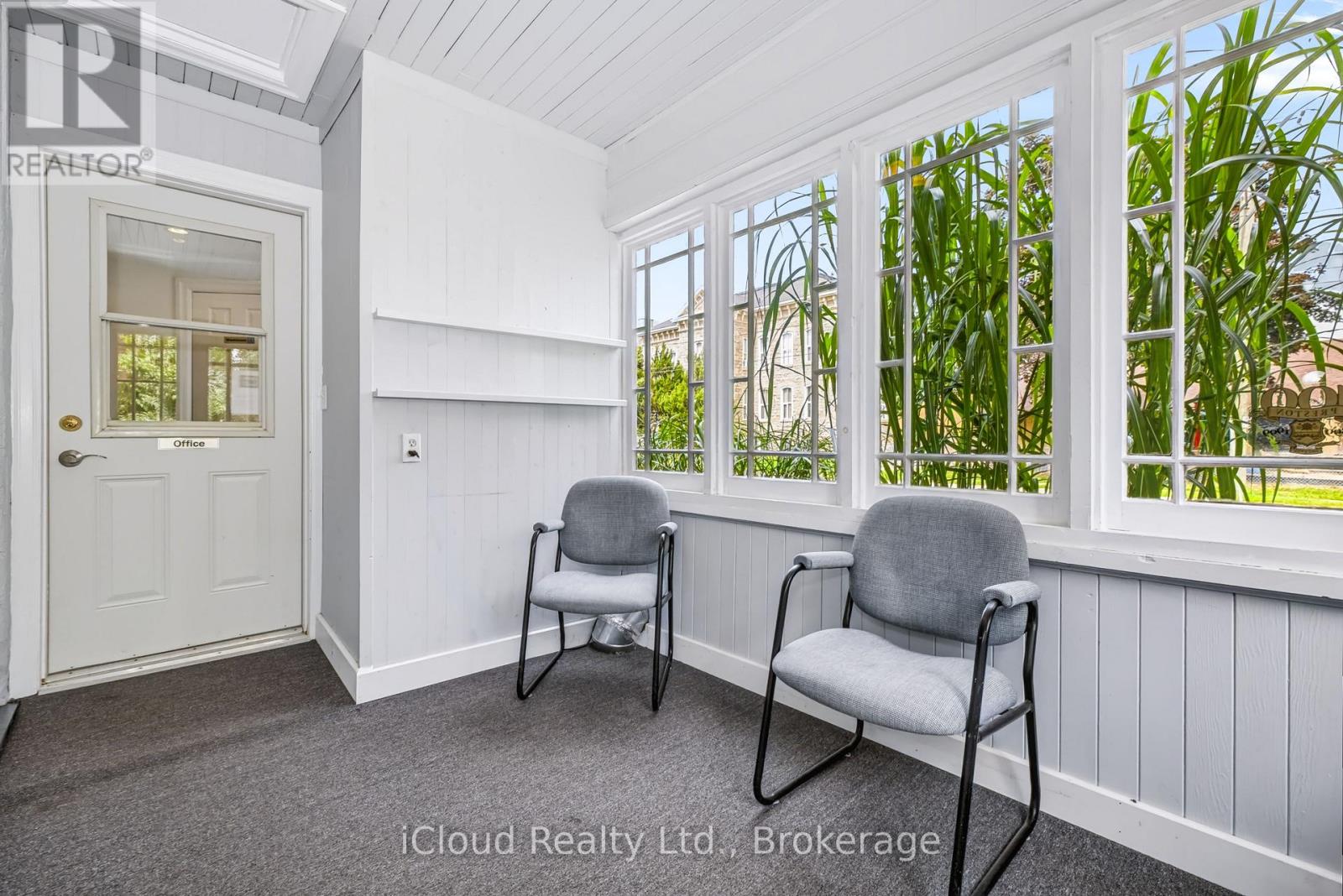 654 Duke Street Property Photo 24