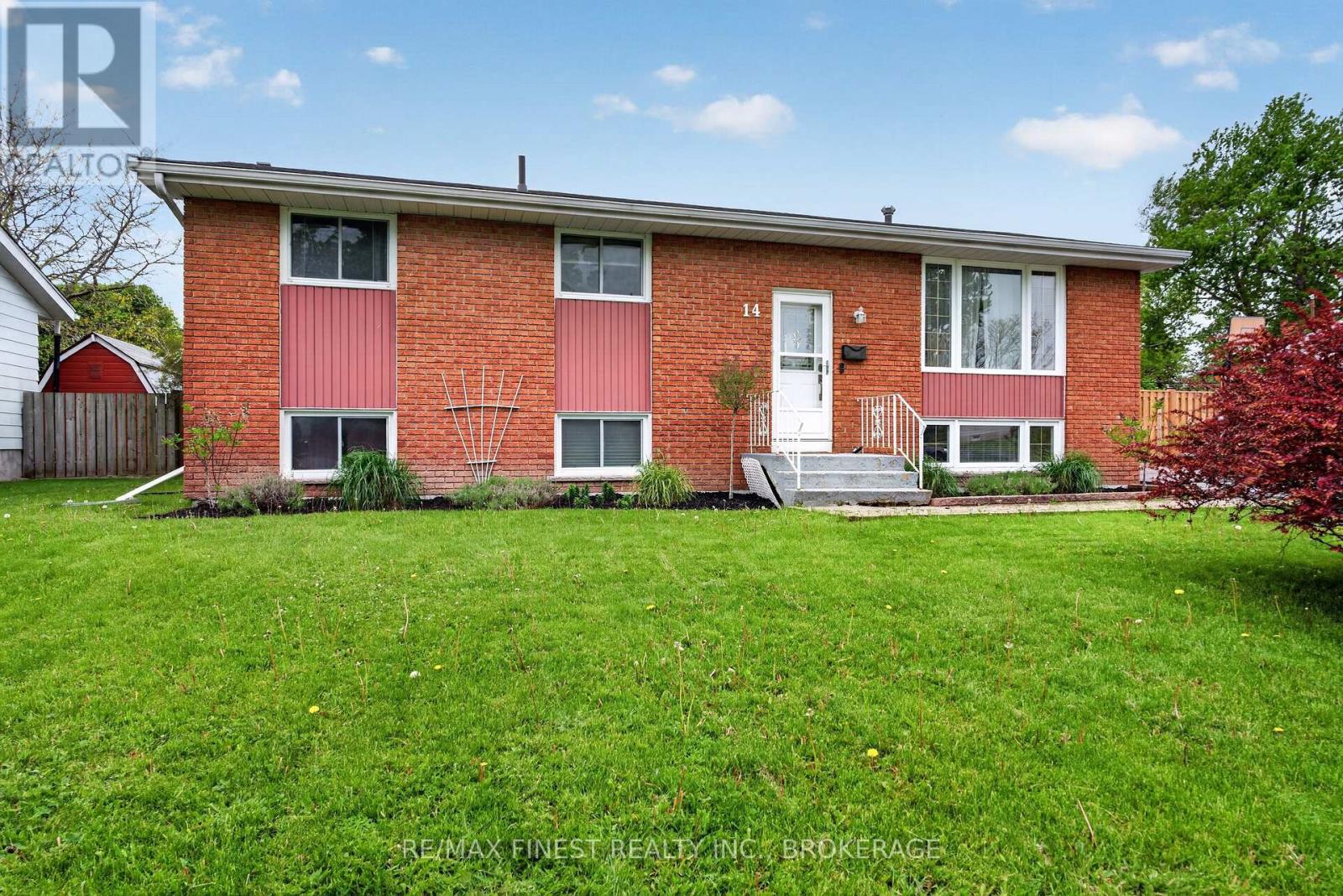 14 Chesterfield Drive Property Photo 2