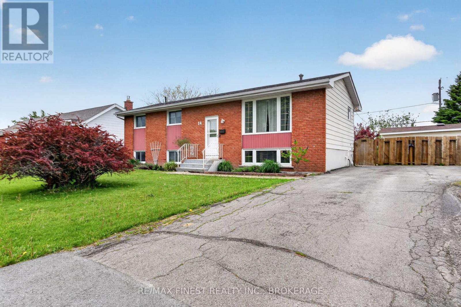 14 Chesterfield Drive Property Photo 3