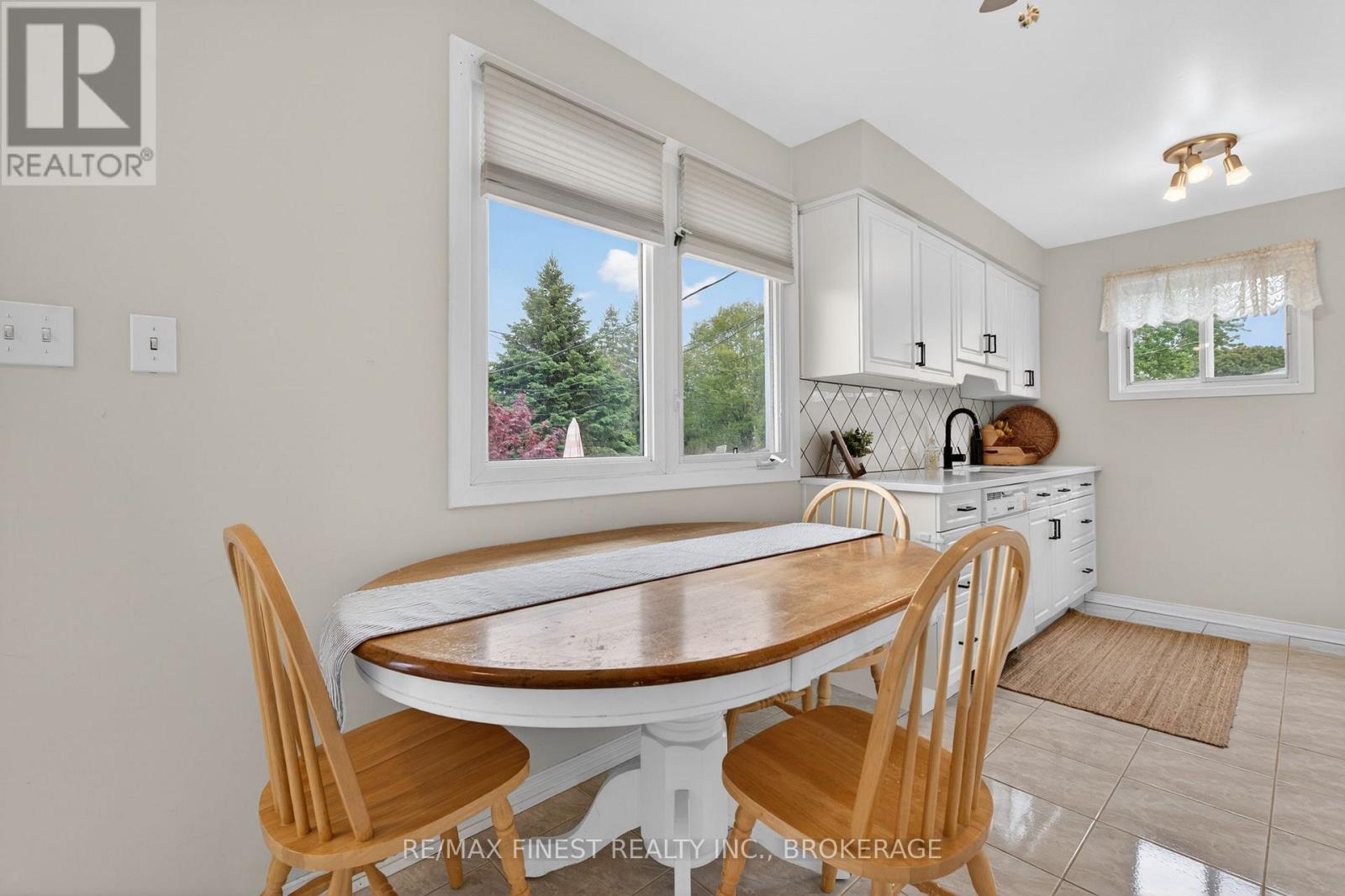 14 Chesterfield Drive Property Photo 10