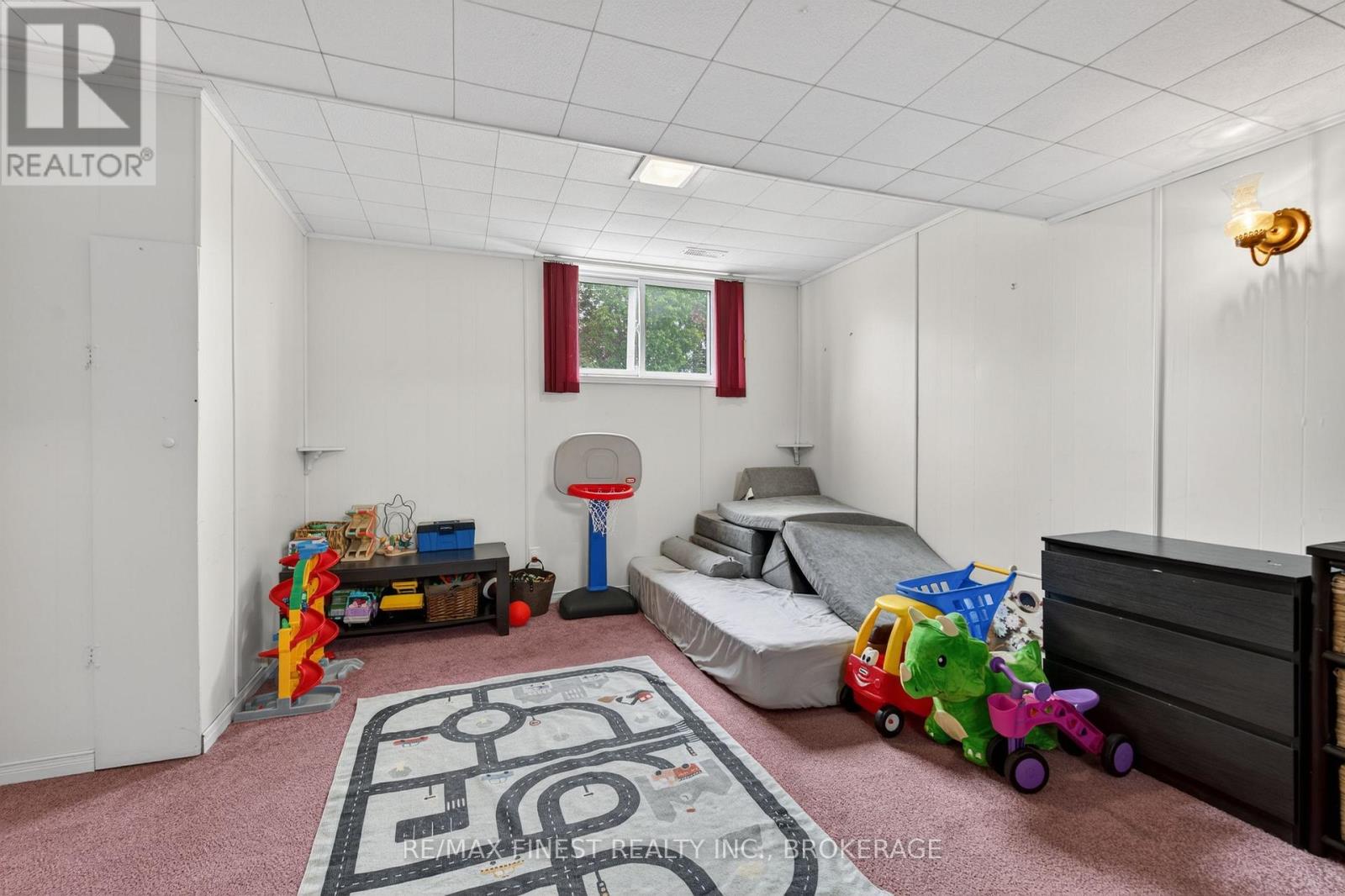 14 Chesterfield Drive Property Photo 22
