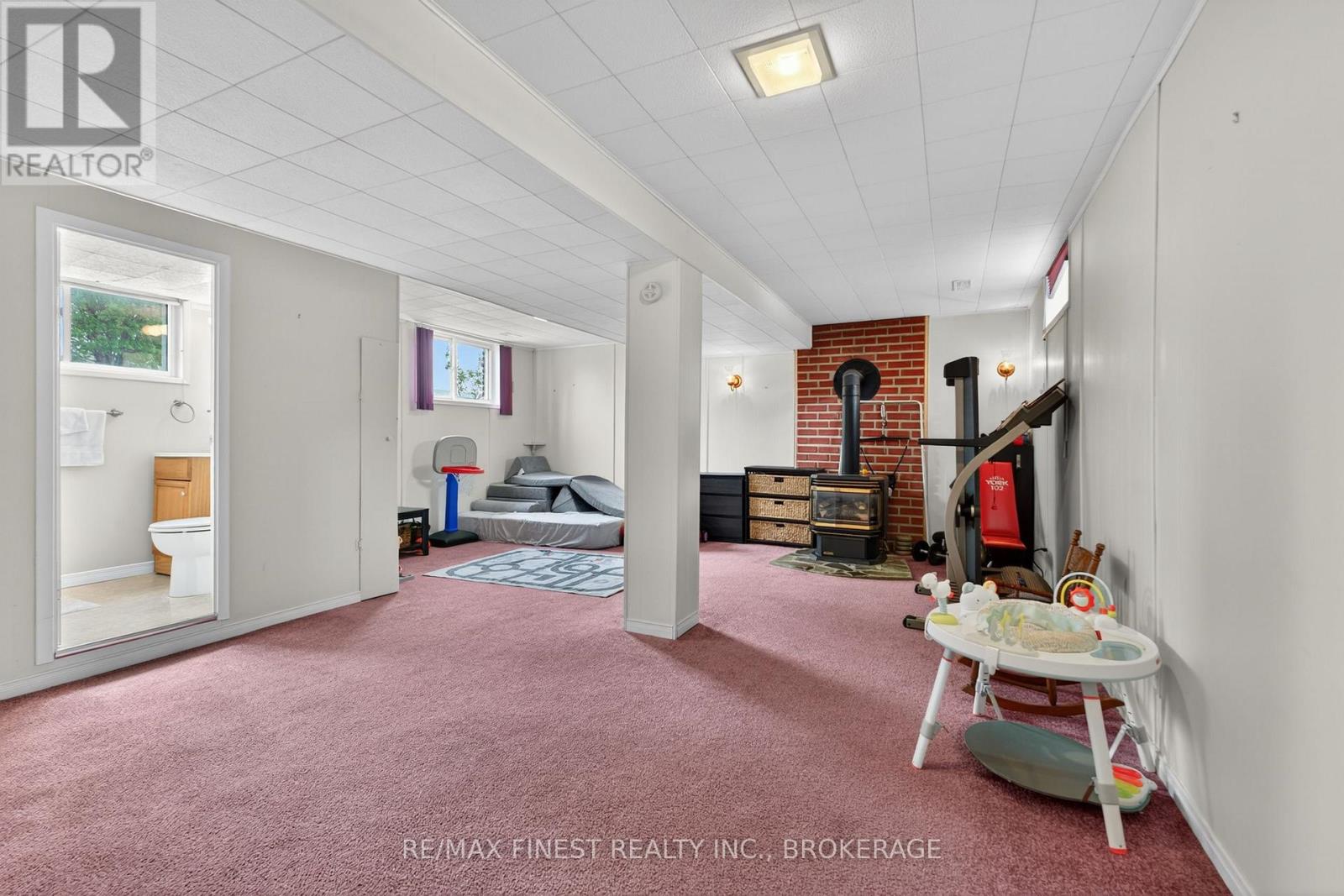 14 Chesterfield Drive Property Photo 24