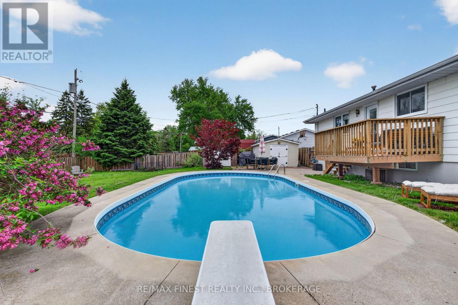 14 Chesterfield Drive Property Photo 33
