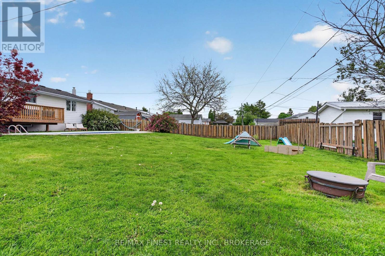 14 Chesterfield Drive Property Photo 38