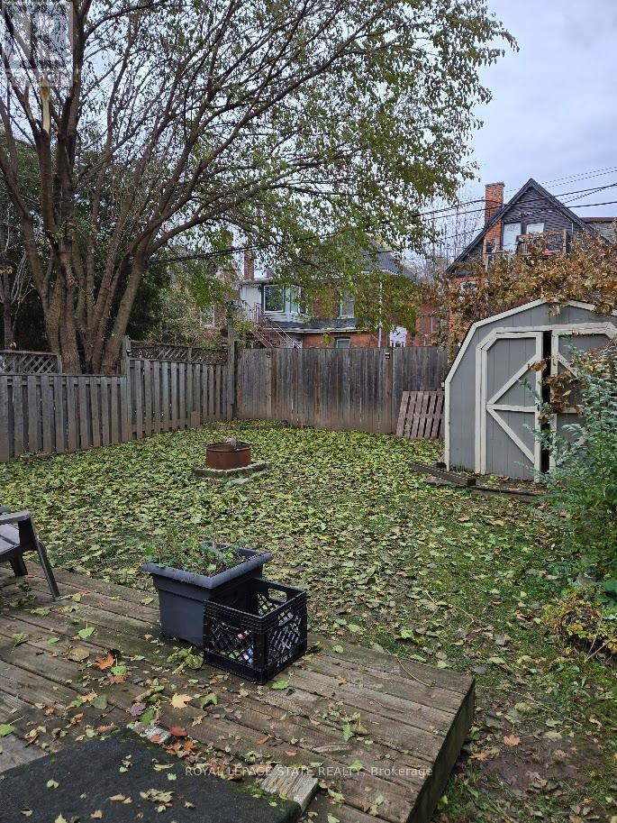 17 Fairleigh Avenue S Property Photo 3