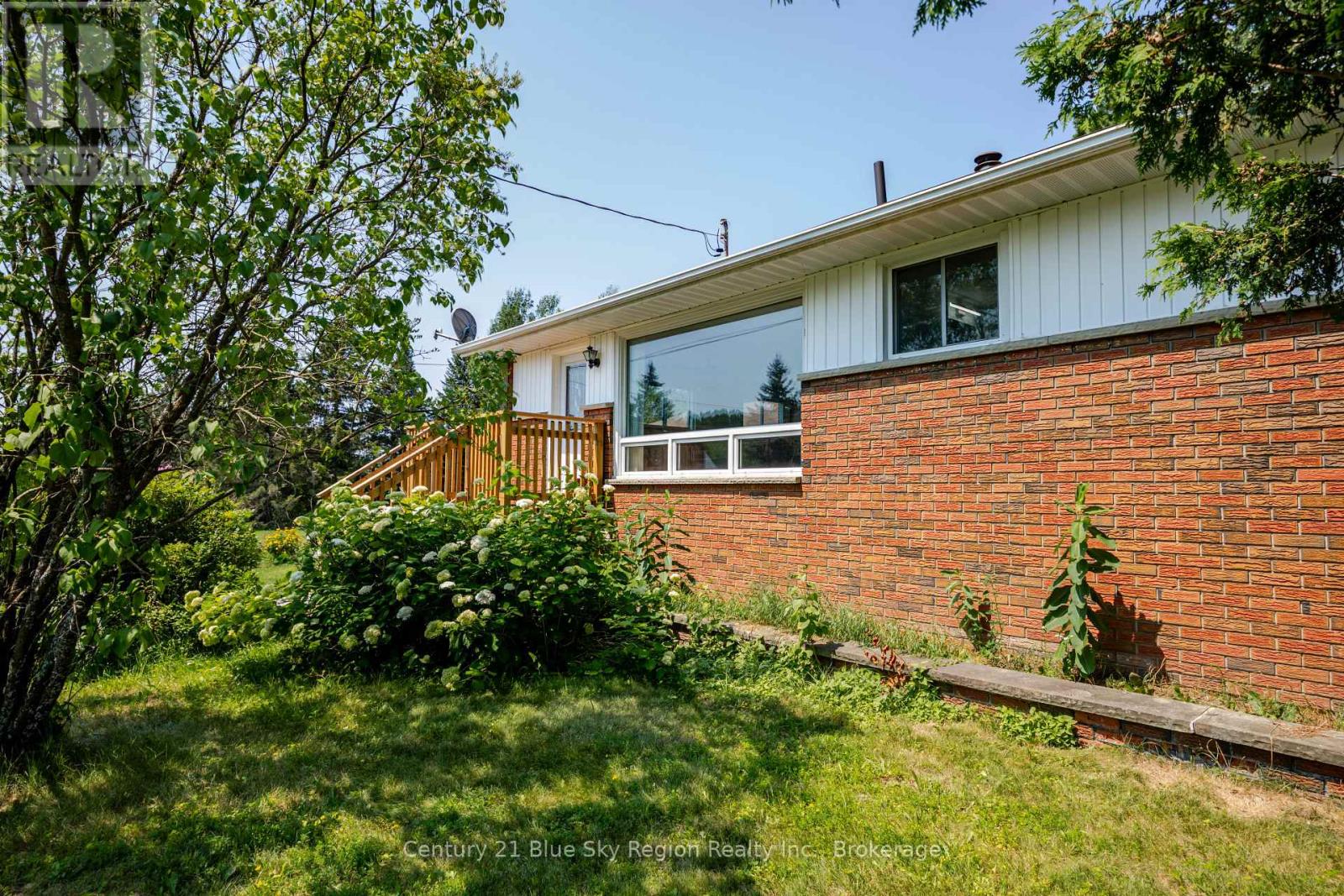 1351 Village Road Property Photo 4