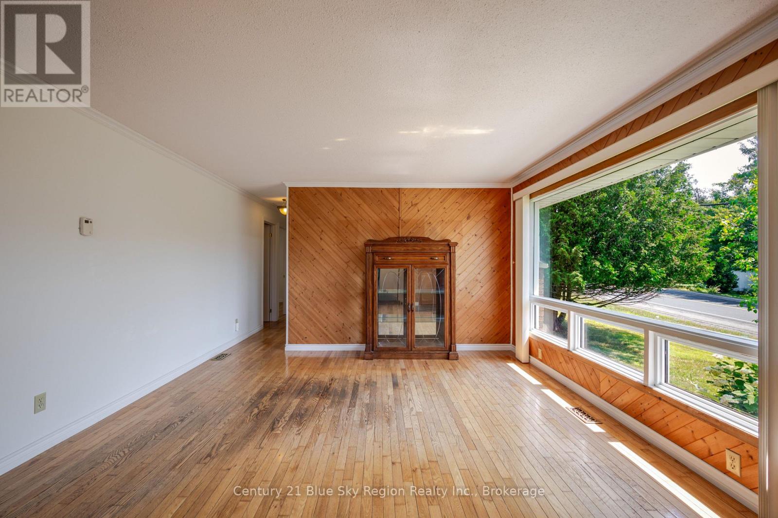 1351 Village Road Property Photo 8