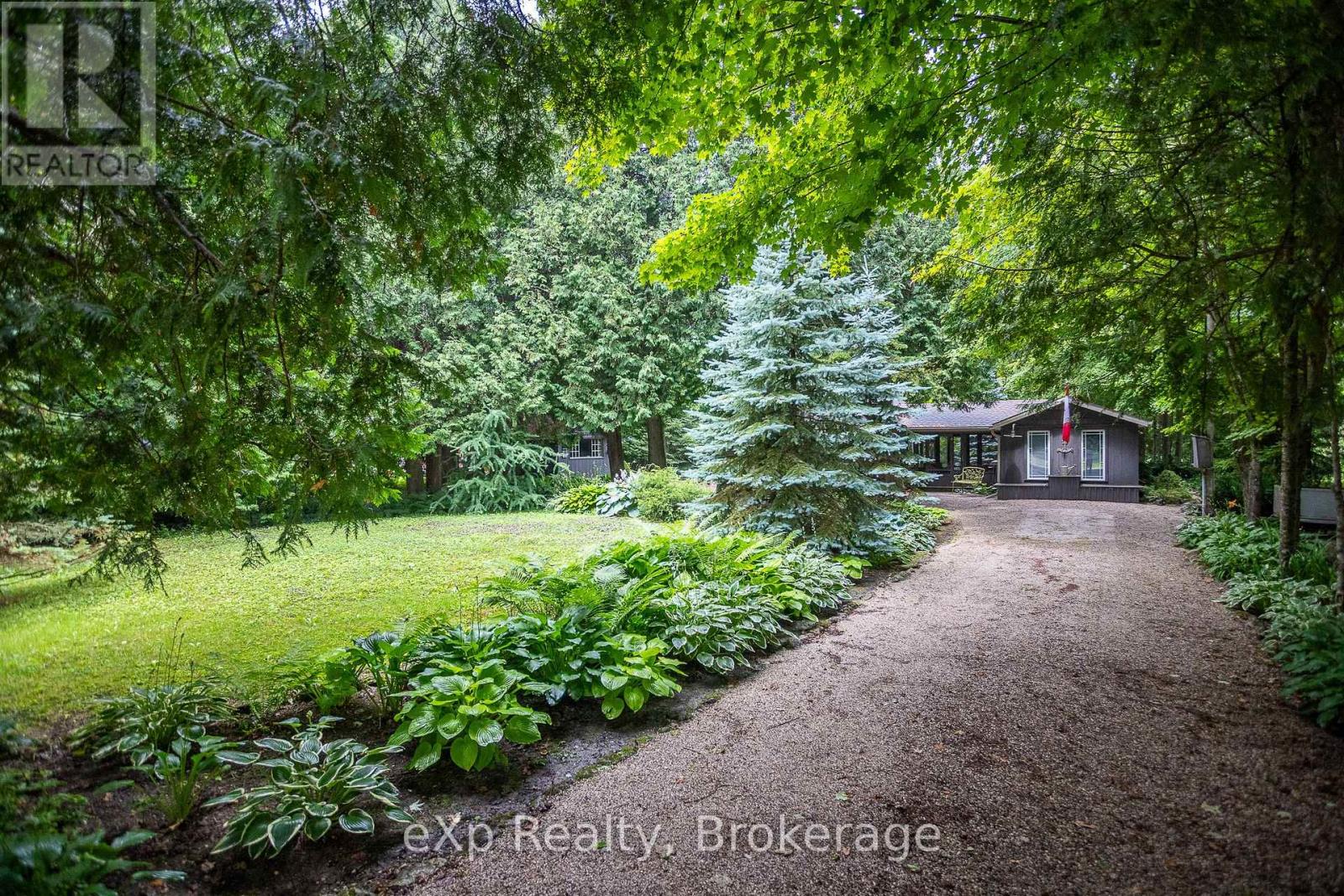 127 Paisley Drive Property Photo 3