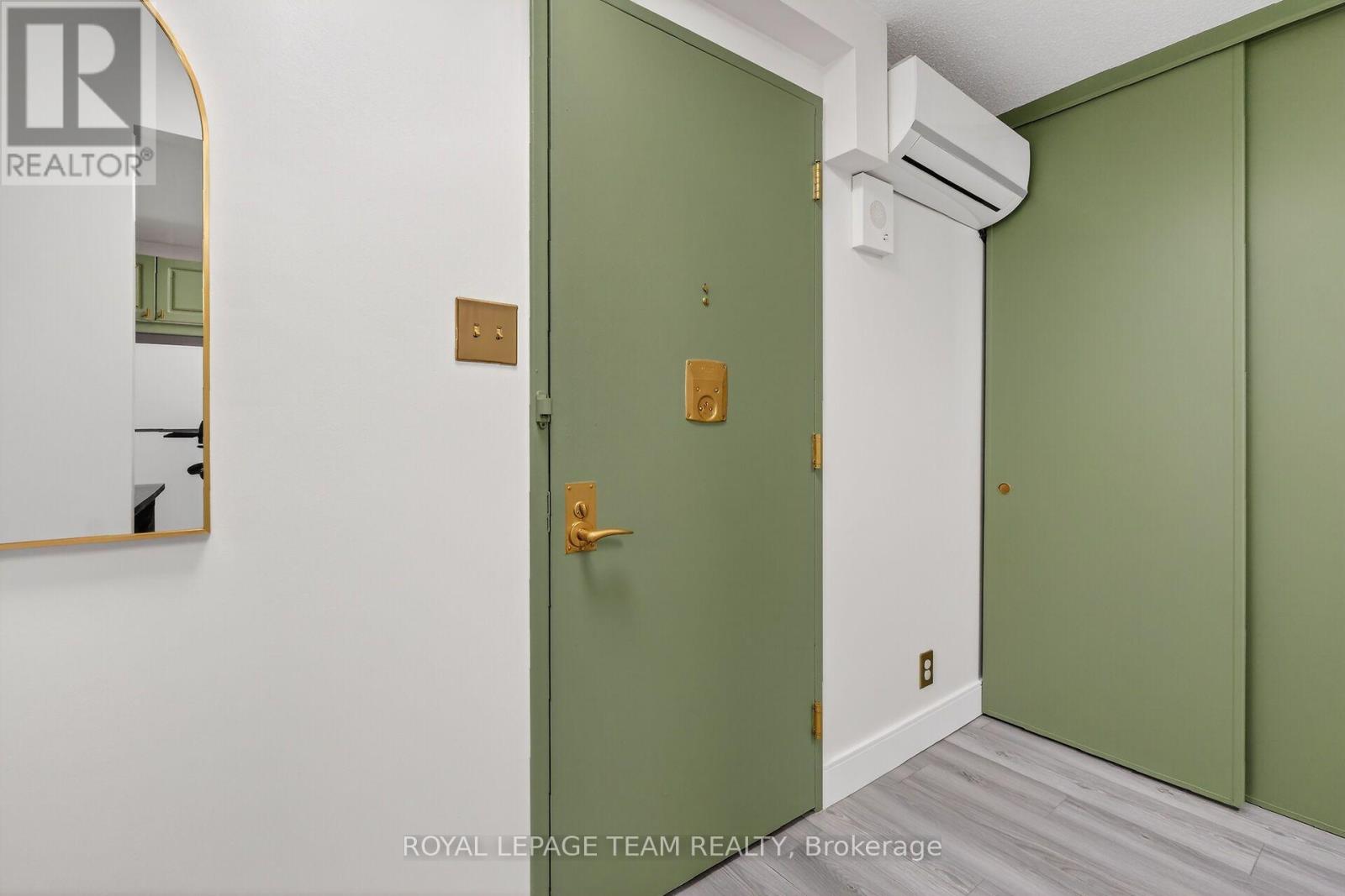 1809 - 515 St Laurent Boulevard Property Photo 7