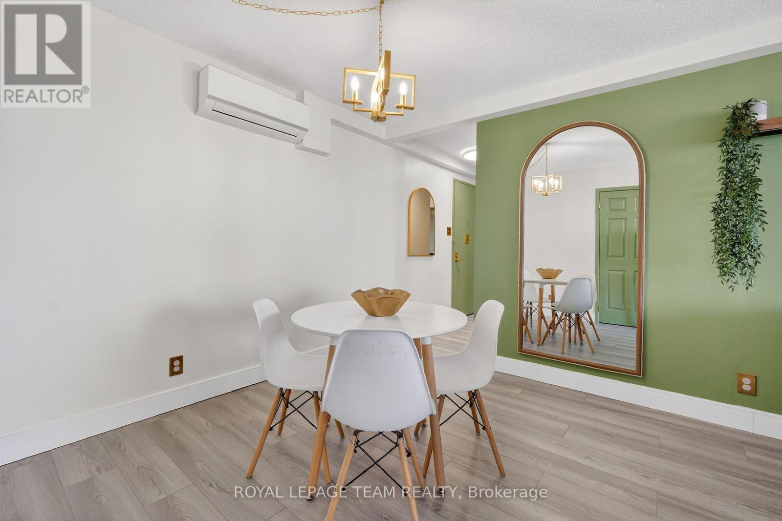 1809 - 515 St Laurent Boulevard Property Photo 32