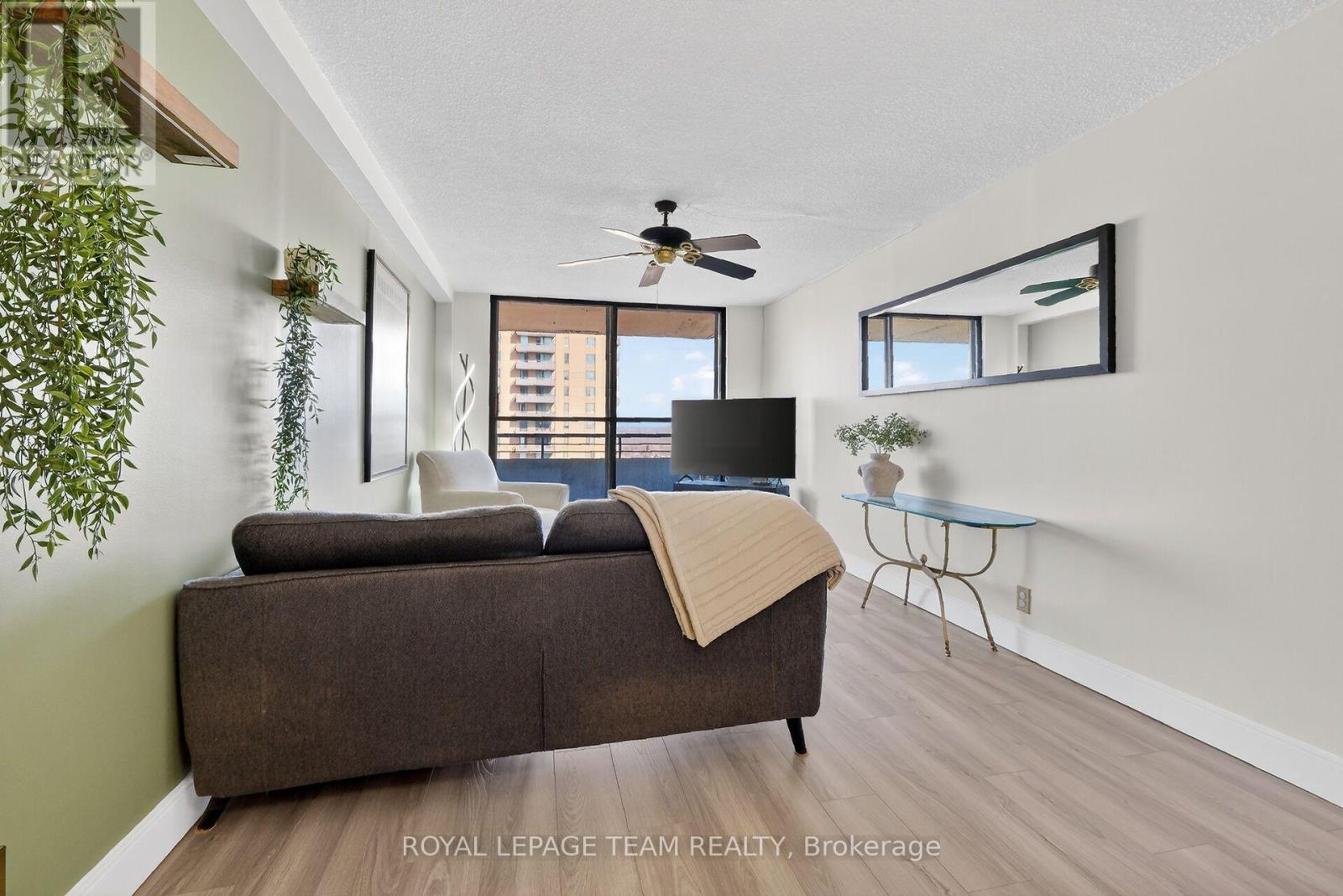 1809 - 515 St Laurent Boulevard Property Photo 34