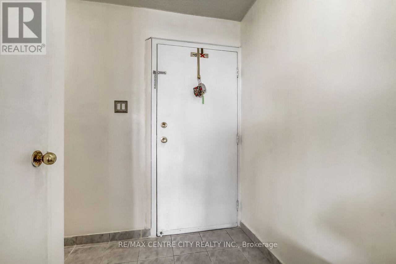 606 - 1103 Jalna Boulevard Property Photo 3