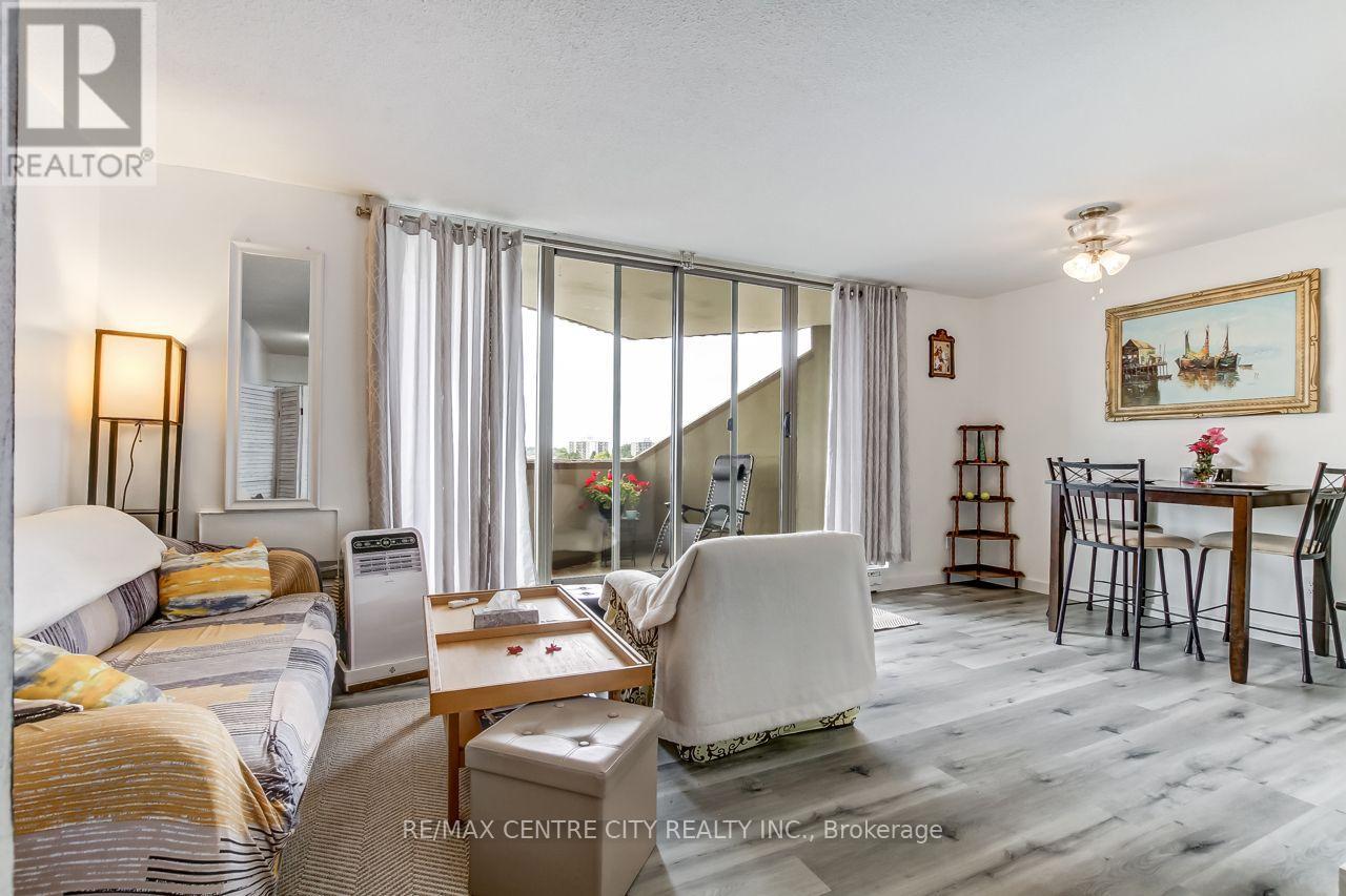 606 - 1103 Jalna Boulevard Property Photo 5