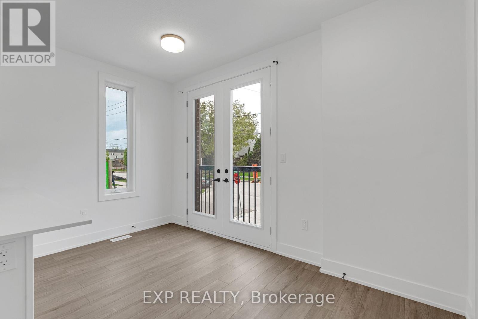 61 - 99 Roger Street Property Photo 6