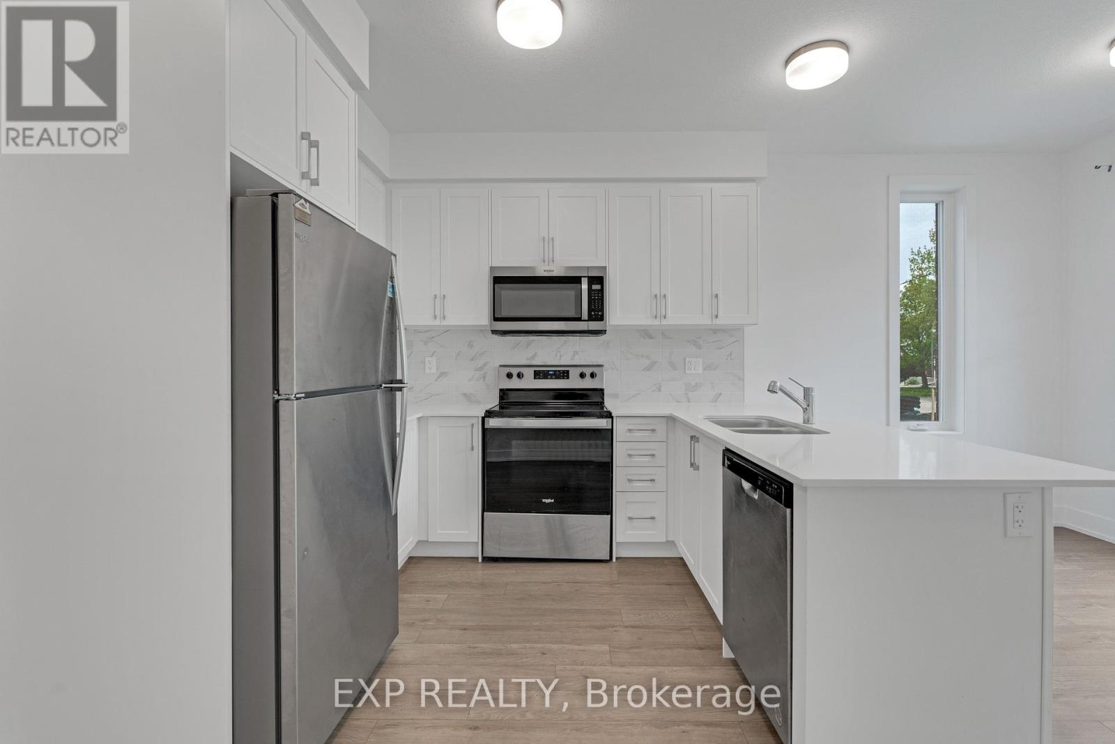 61 - 99 Roger Street Property Photo 11
