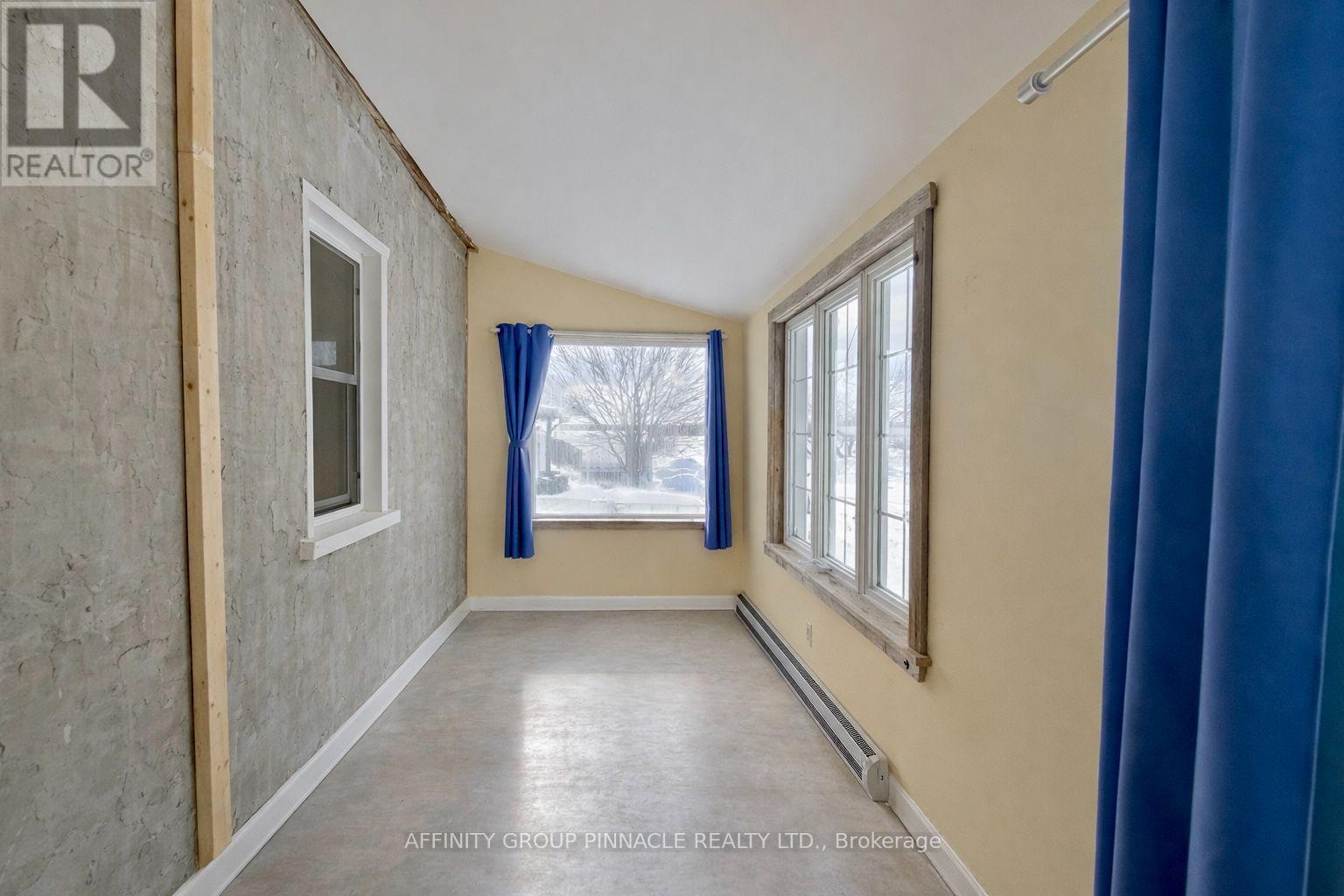 482 Portage Road Property Photo 7