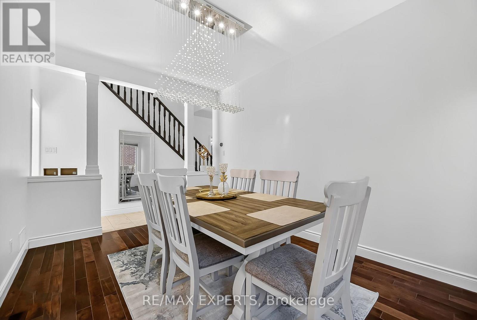 936 Talisman Crescent Property Photo 6