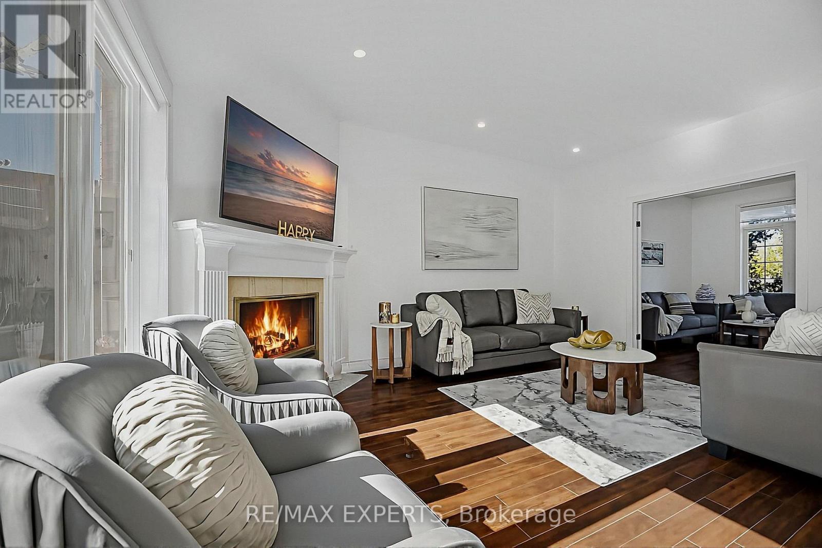 936 Talisman Crescent Property Photo 12