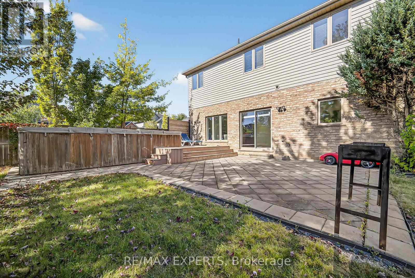 936 Talisman Crescent Property Photo 30