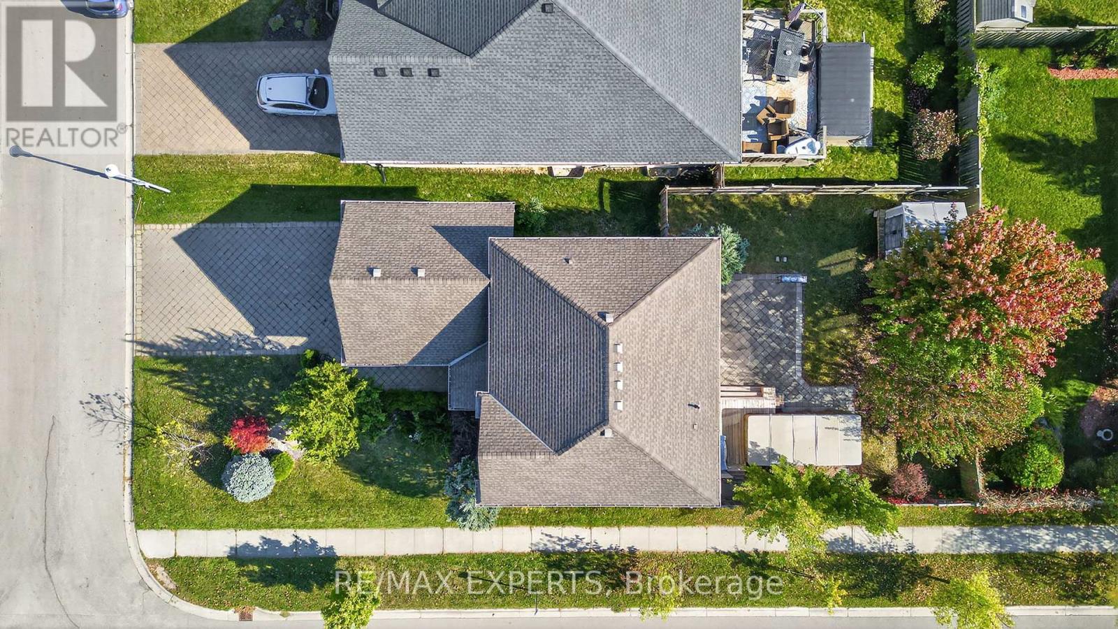936 Talisman Crescent Property Photo 35