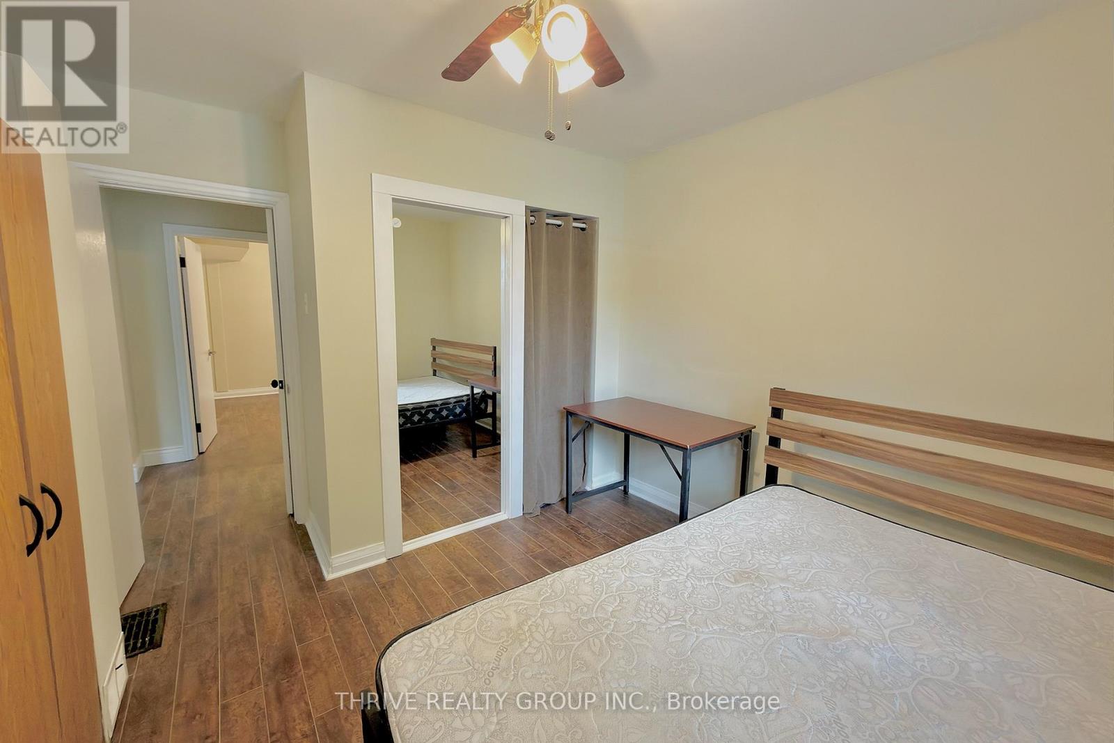 Upper - 538 Quebec Street Property Photo 7