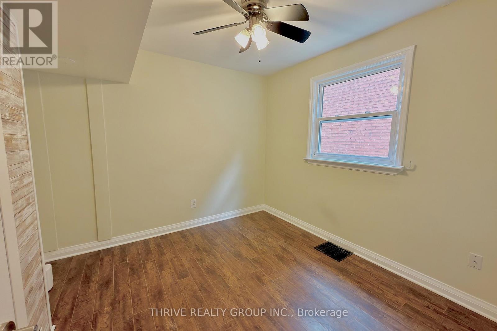 Upper - 538 Quebec Street Property Photo 10