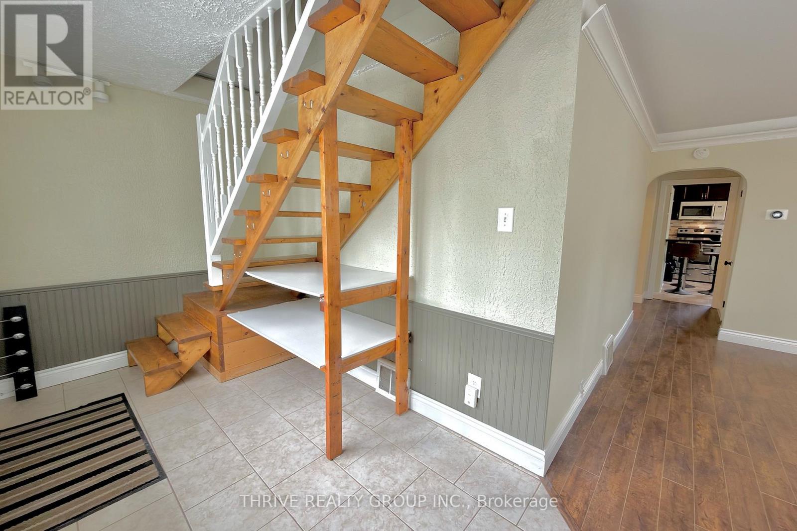 Upper - 538 Quebec Street Property Photo 14