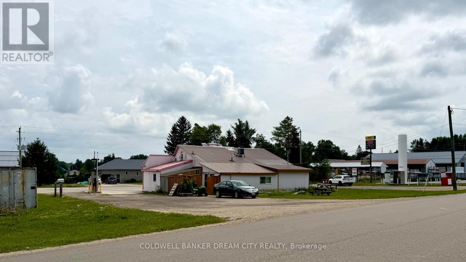 90279 London Road N Property Photo 15