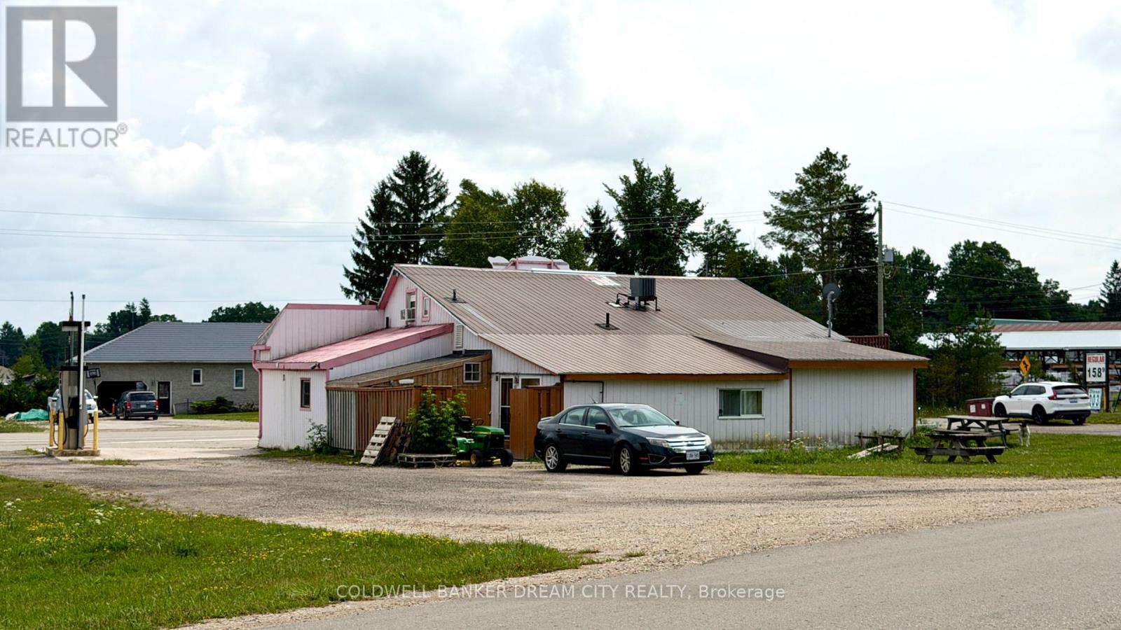 90279 London Road N Property Photo 16