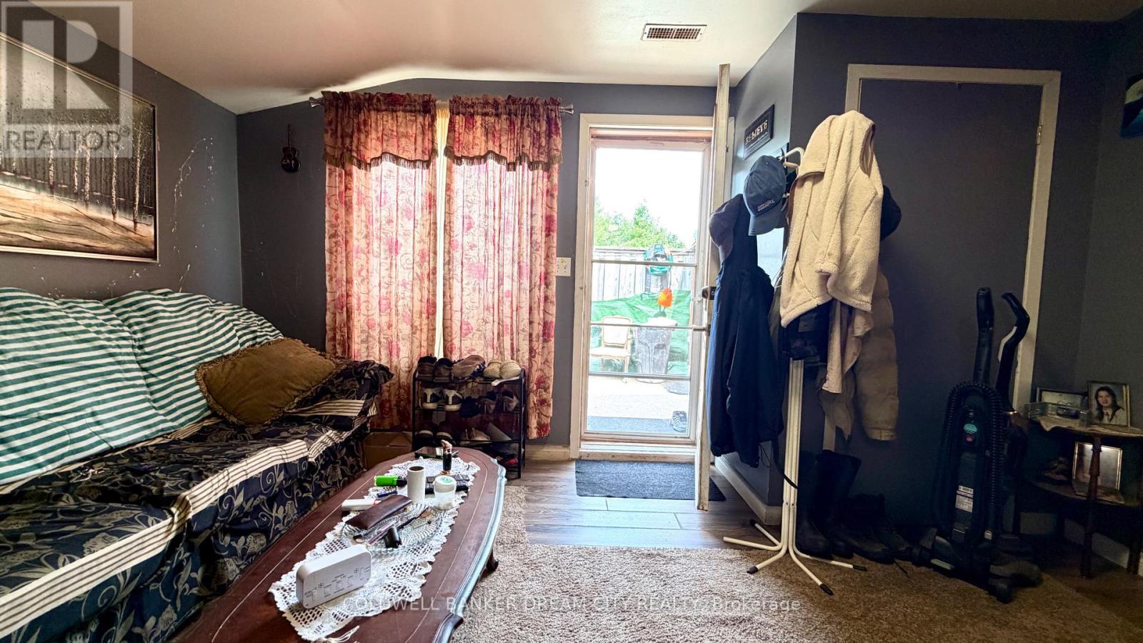 90279 London Road N Property Photo 17