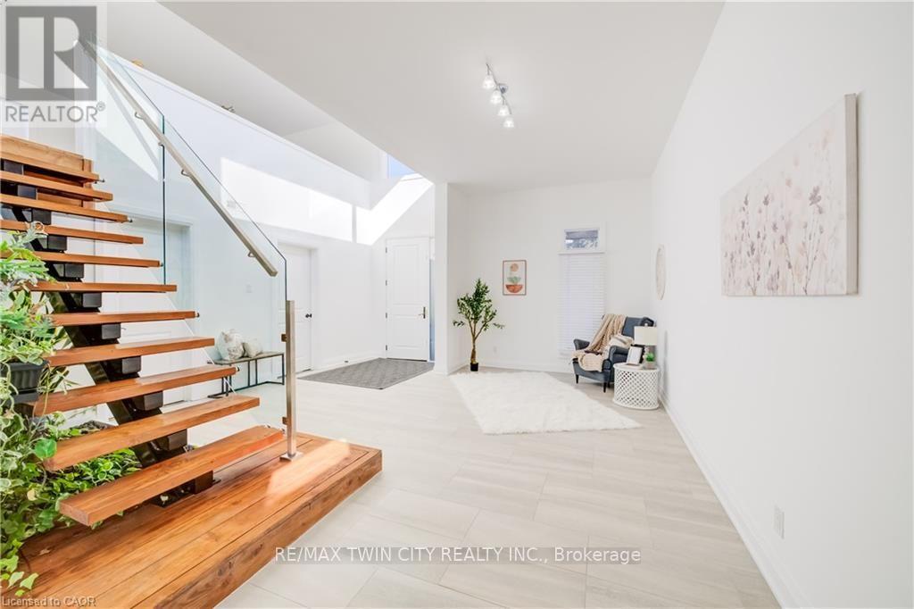 149 Woolwich Street Property Photo 5