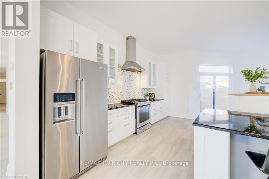 149 Woolwich Street Property Photo 7