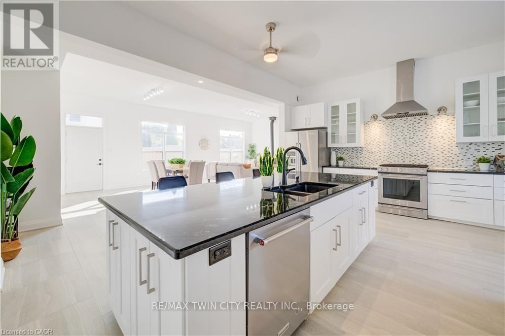 149 Woolwich Street Property Photo 11