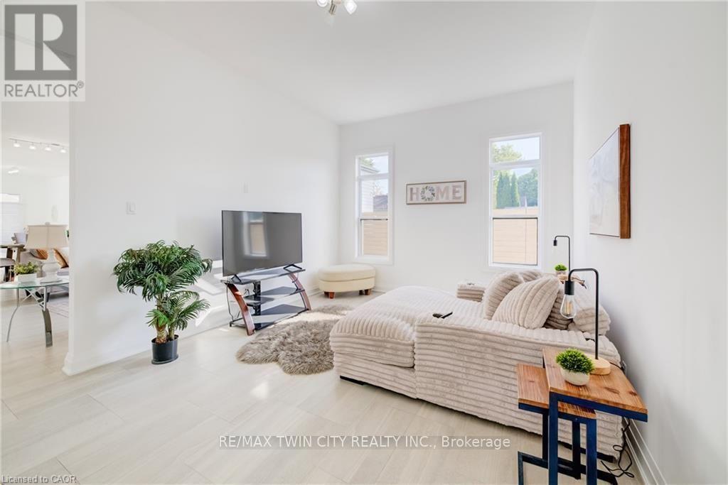 149 Woolwich Street Property Photo 23
