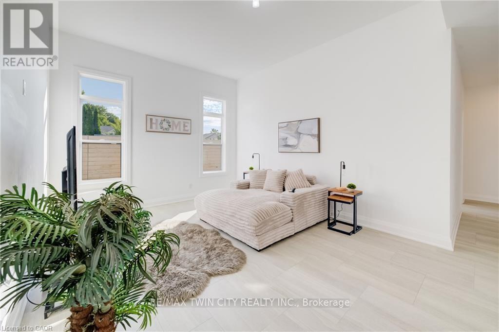 149 Woolwich Street Property Photo 24
