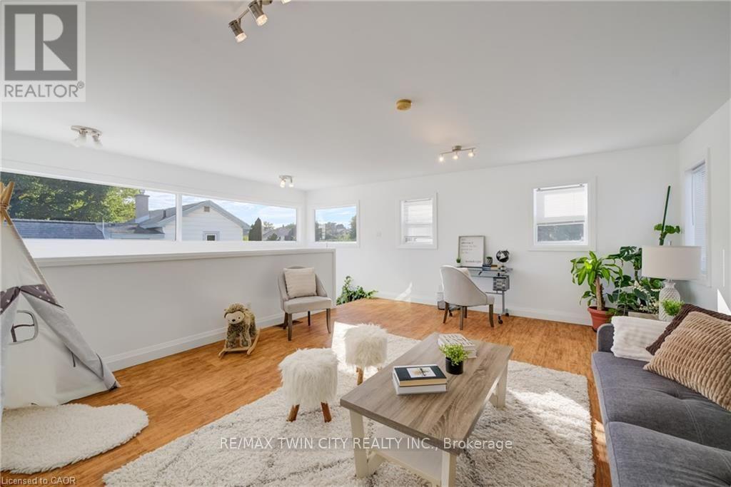 149 Woolwich Street Property Photo 41