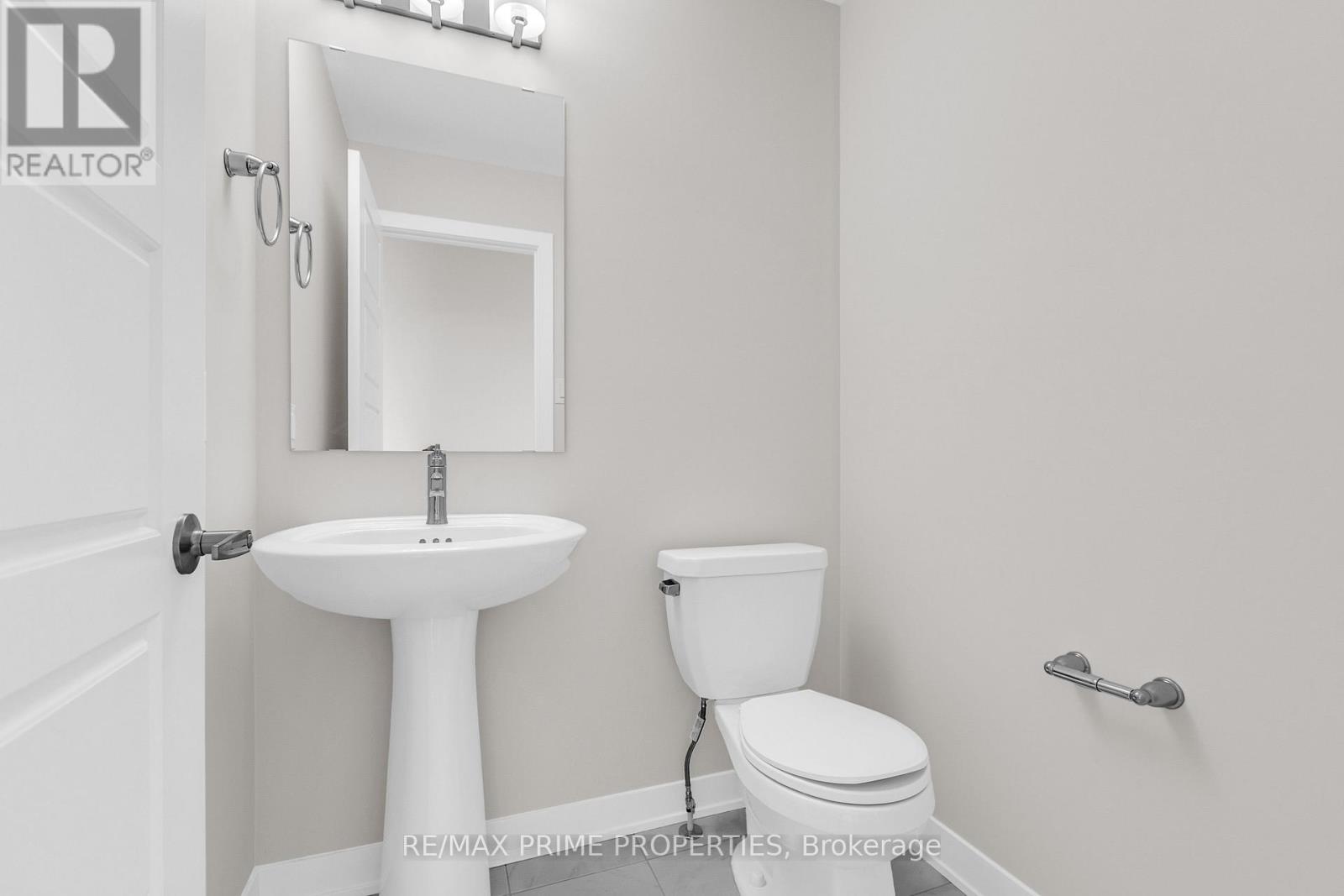 745 Haflinger Row Property Photo 6