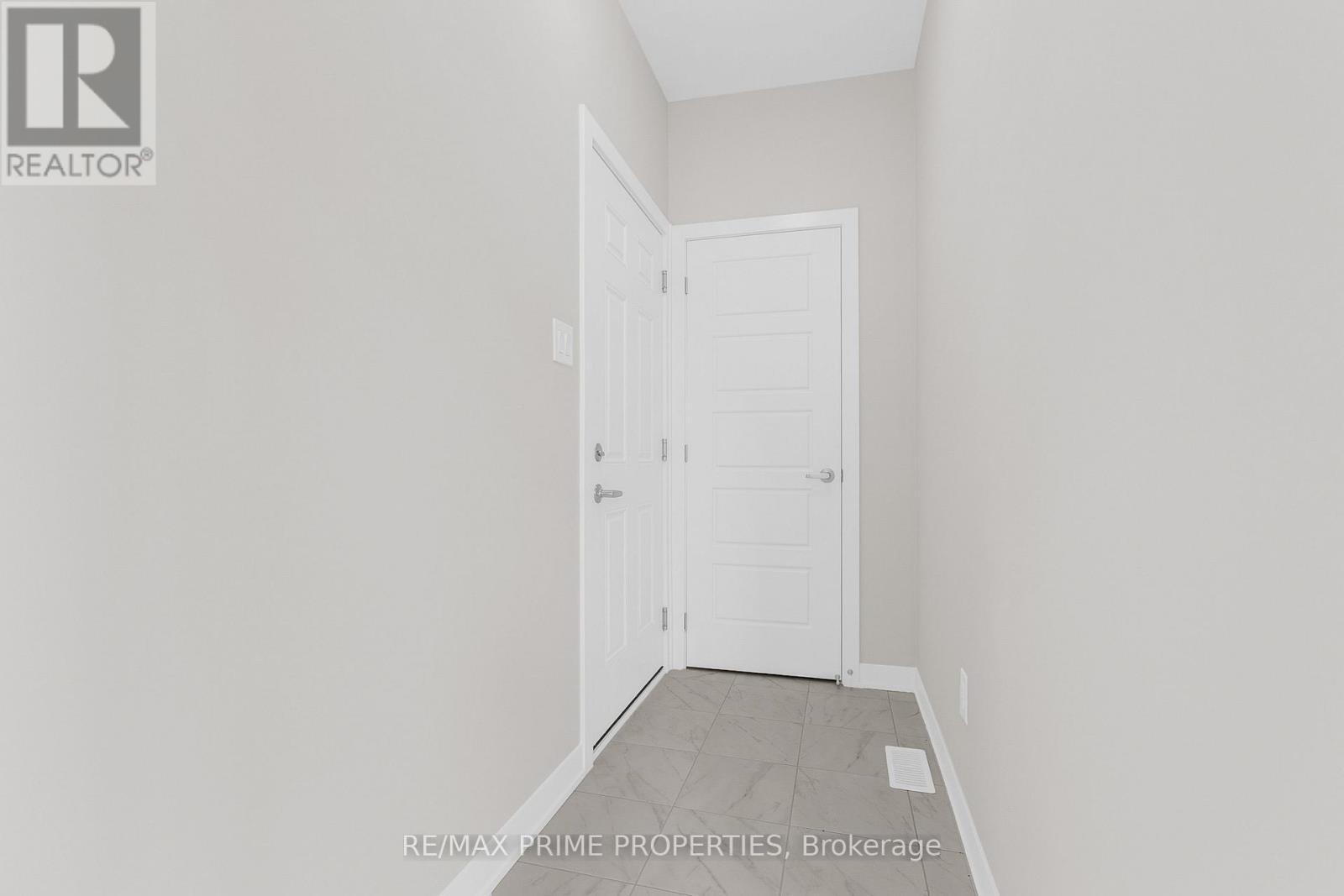 745 Haflinger Row Property Photo 7