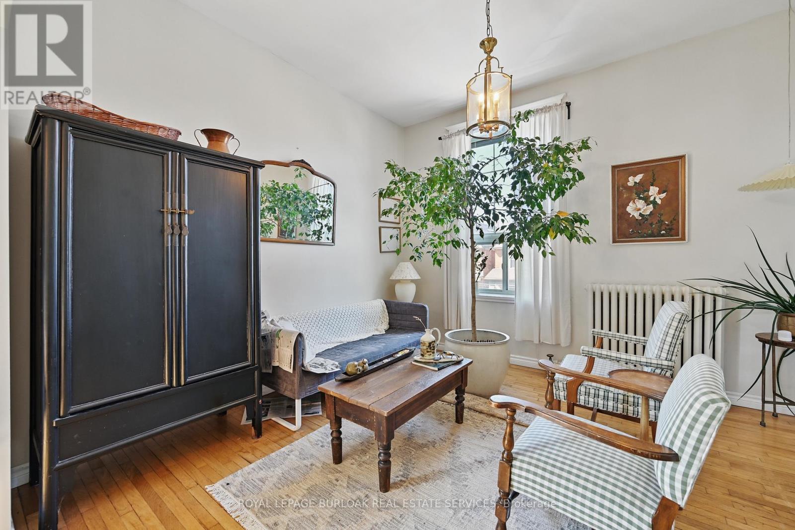 55 Barton Street W Property Photo 4