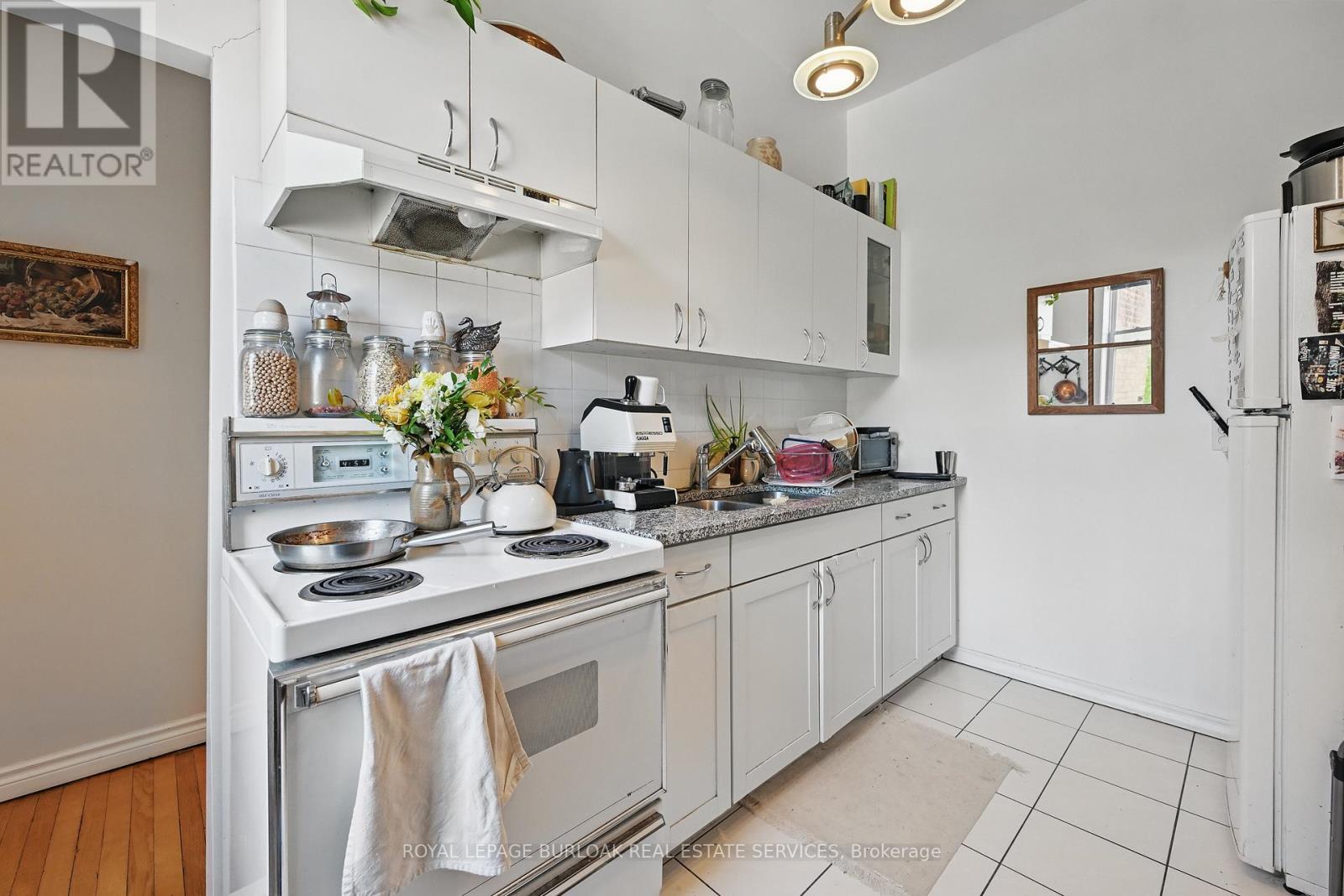 55 Barton Street W Property Photo 8