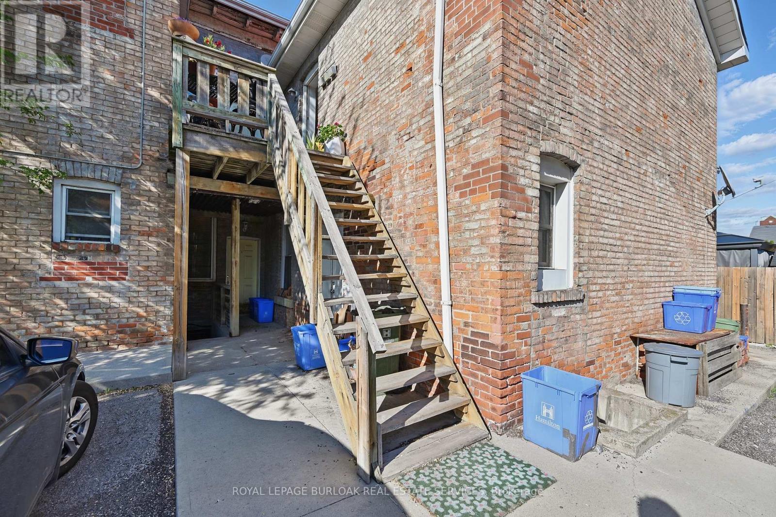 55 Barton Street W Property Photo 24