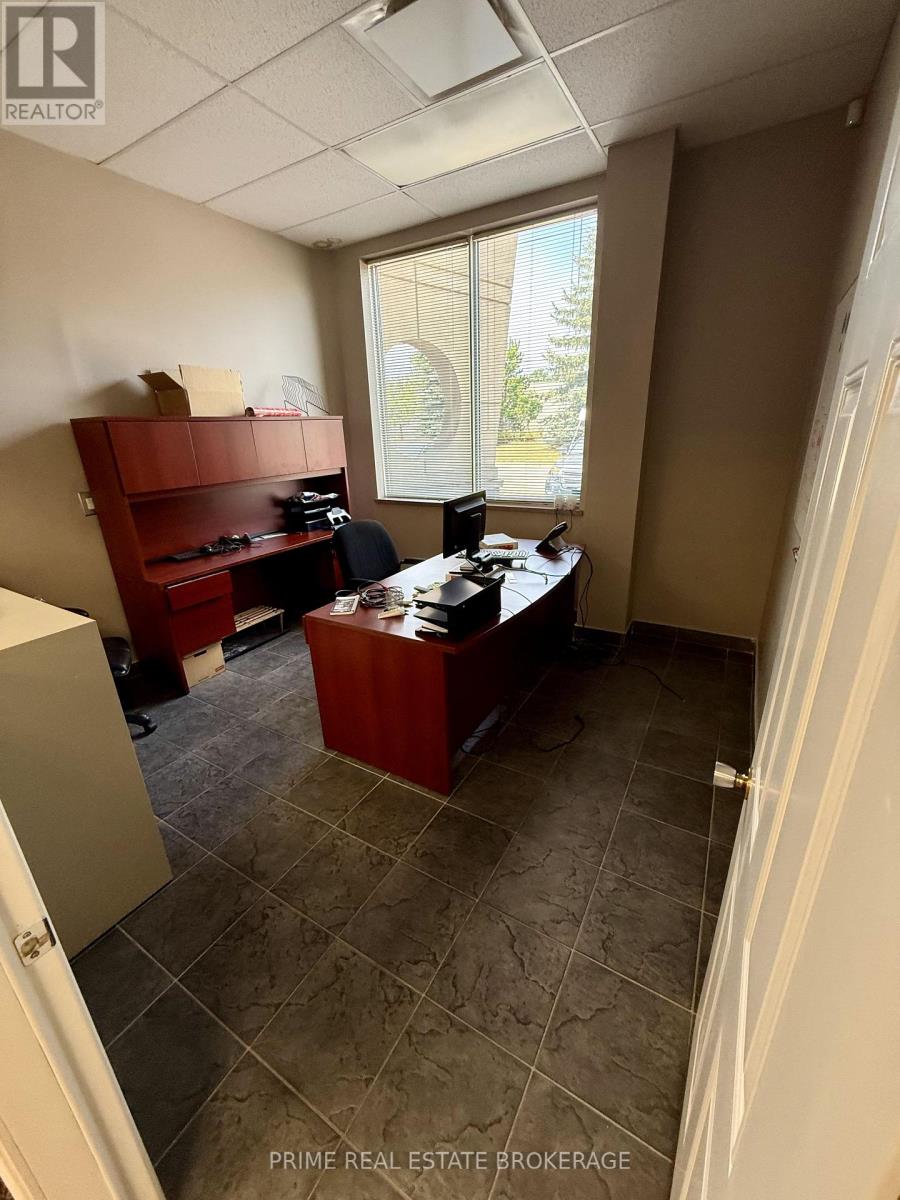 Unit 3 - 3886 Commerce Road Property Photo 8