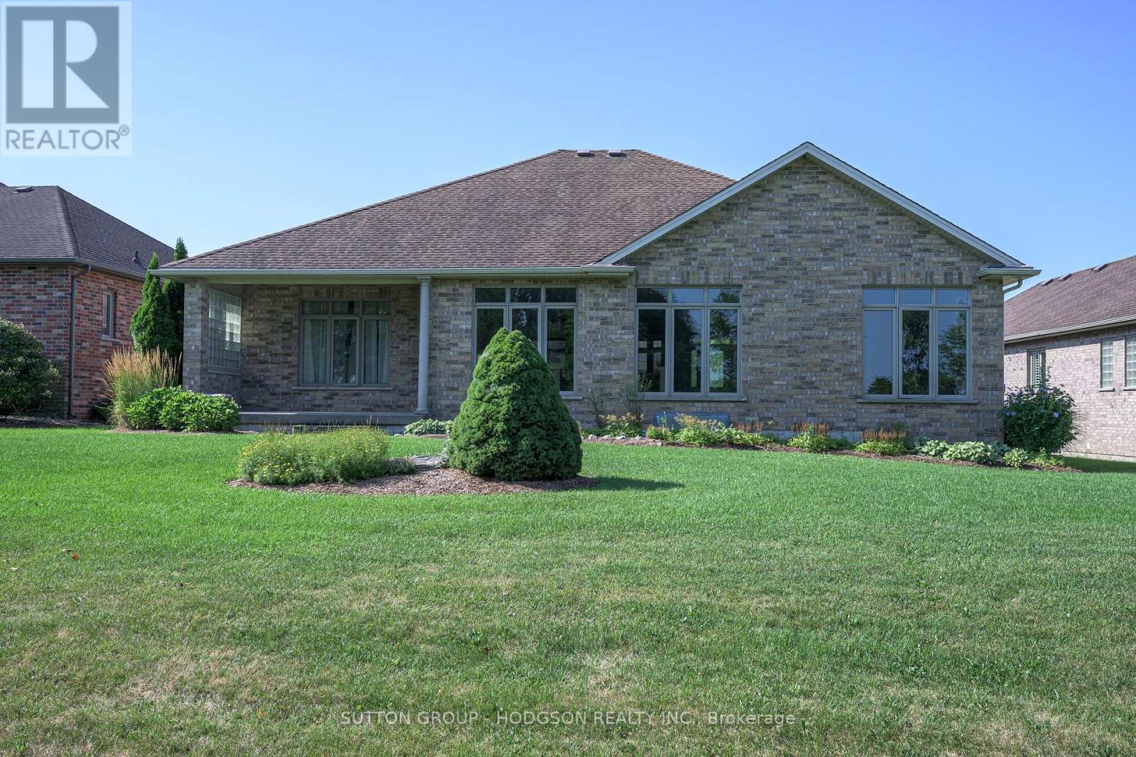 2304 Jack Nash Drive Property Photo 4