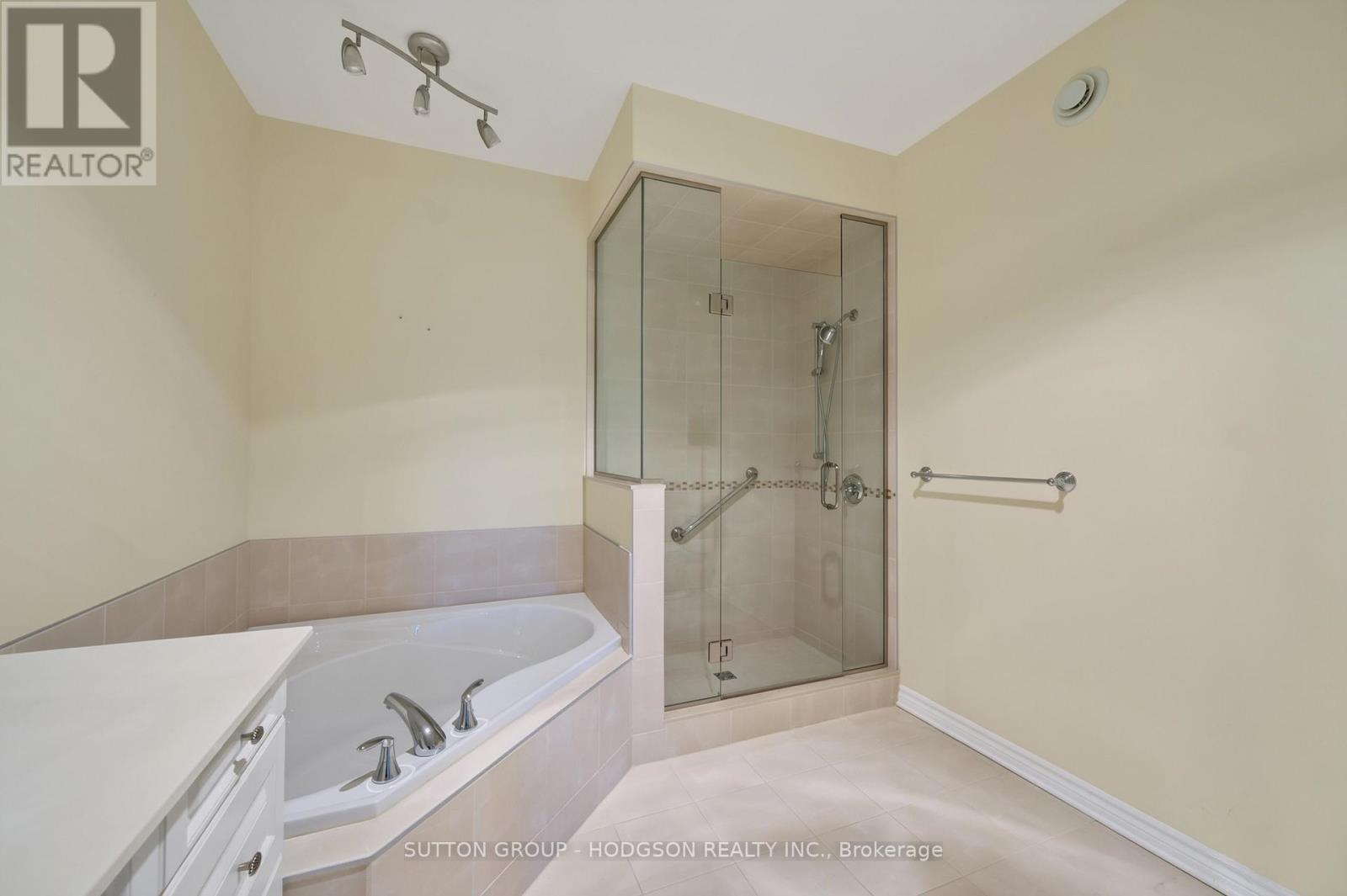 2304 Jack Nash Drive Property Photo 17